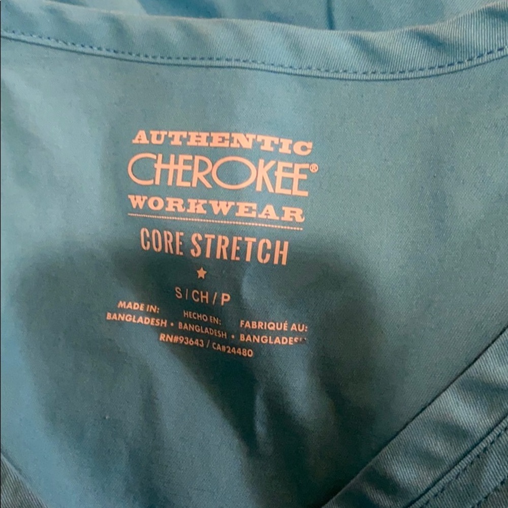 Cherokee Scrub Set - Picture 2 of 3